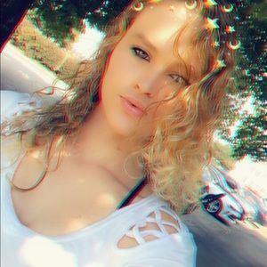 Meet your Posher, Kendra